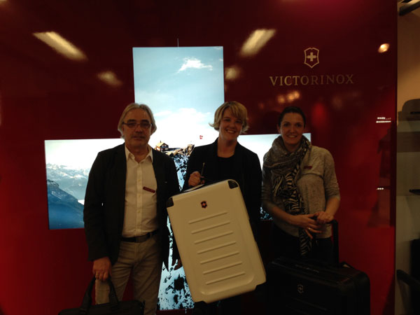 Beim Stand von Victorinox